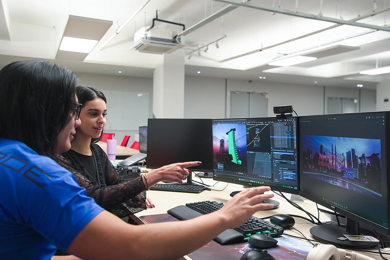 IQI team members collaborating