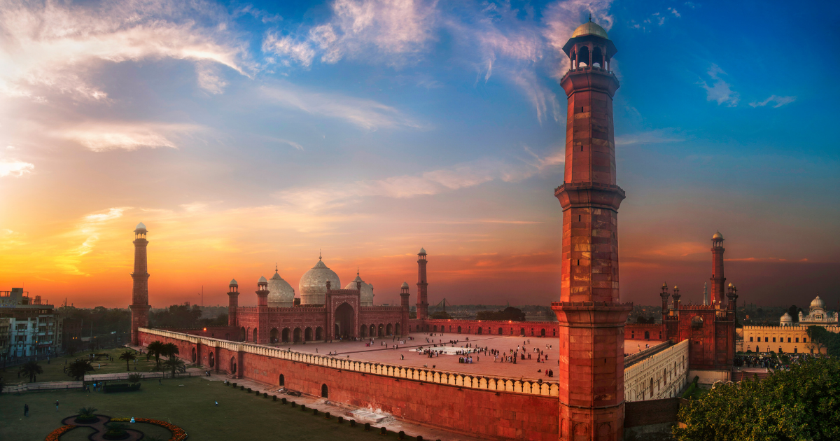 Unlocking Pakistan’s Real Estate Potential: Exciting Financing Options for Foreign Investor!