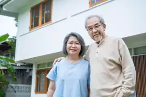 房 地产