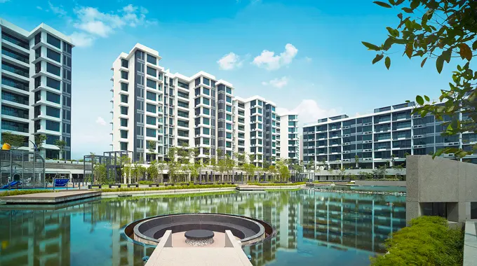 你可以根据自己的每个月收入购买适合的房屋