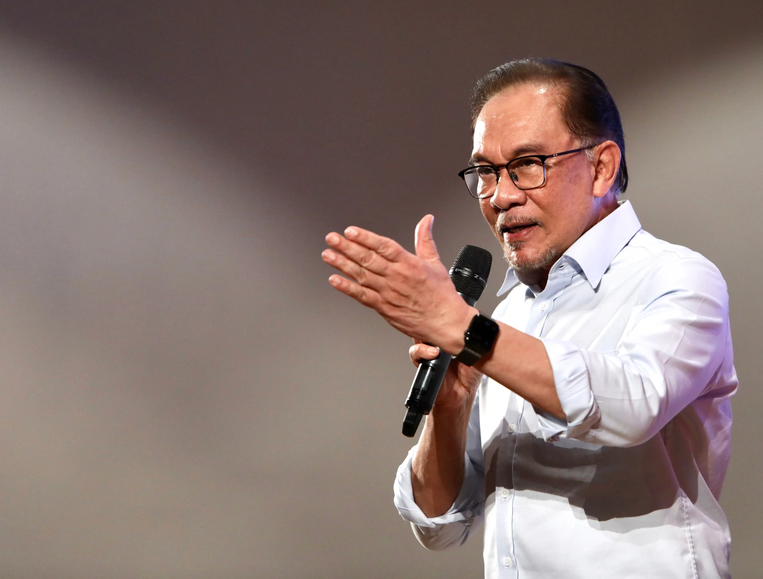 finance minister datuk seri anwar ibrahim