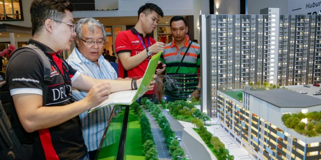 negotiation between property agent and buyer
