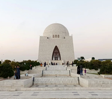 Exploring Pakistan’s Real Estate Growth and Key Insights for 2025