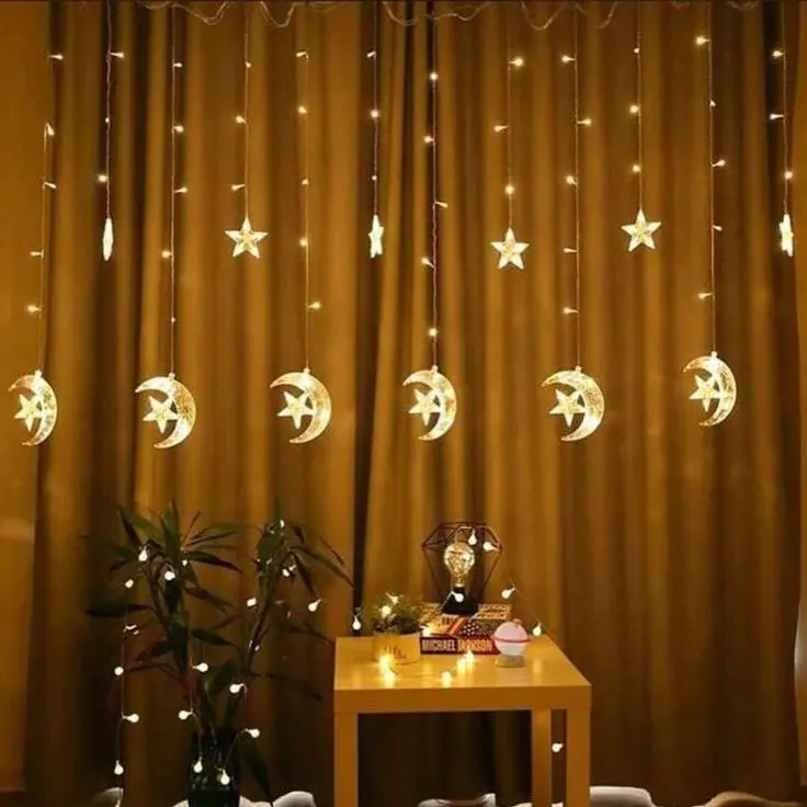 deko raya aidilfitri yang famous adalah dengan menambah lampu LED strip sebagai hiasan raya