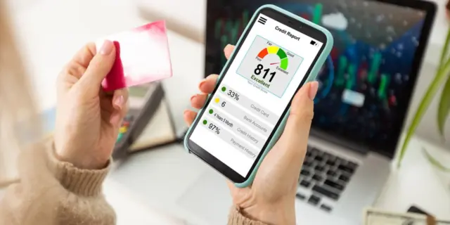 低薪族在规划买房时，可以先提升自己的信用评分来提高房贷获批的机率