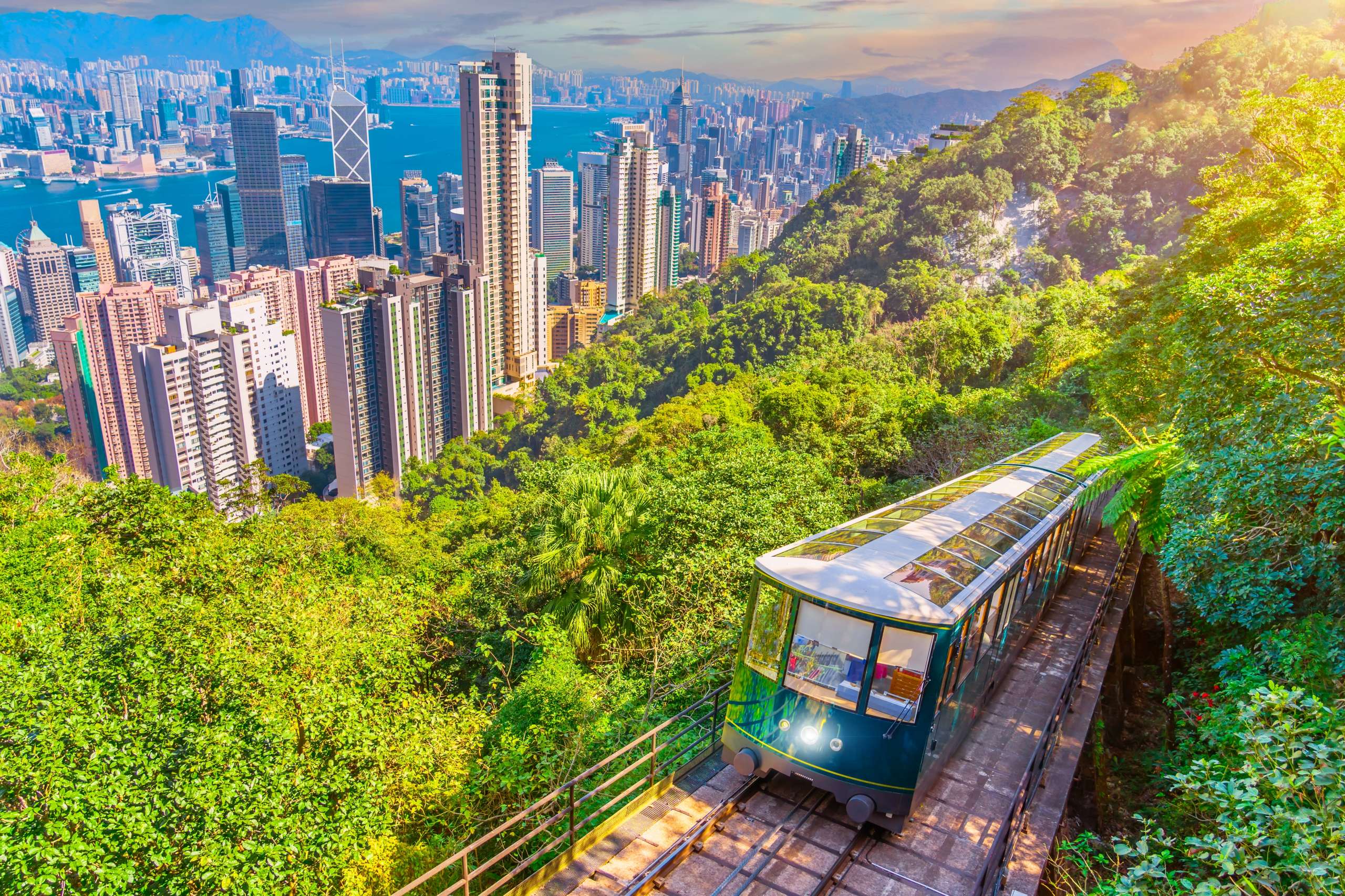 Hong Kong Property Market Balances Between Luxury and Rental