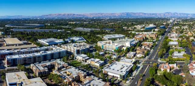 美国硅谷的房地产市场表现强劲，每4笔交易就出现一笔全金额房地产交易