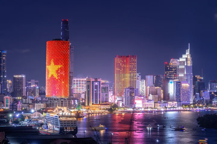 Hanoi and HCMC Prices Surge Past VND100 Million per Sqm