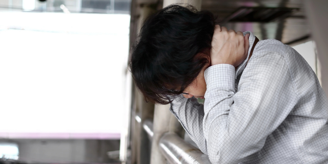 00后不走标准人生轨道，KT辍学做房产中介拼出全新自己！