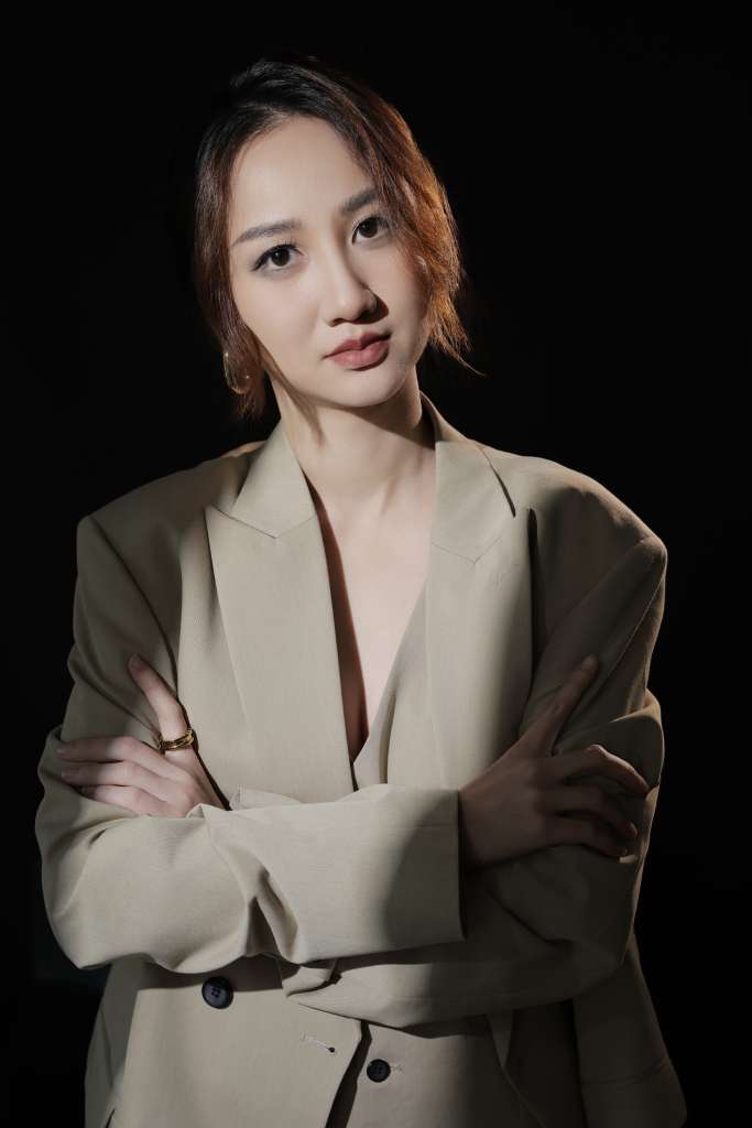 女性当房产中介并不容易，但她们靠自己与平台赢得真正的底气