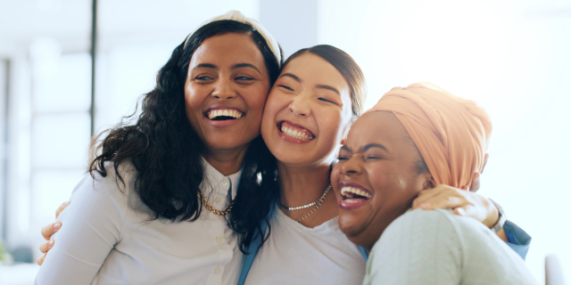 女性当房产中介并不容易，但她们靠自己与平台赢得真正的底气